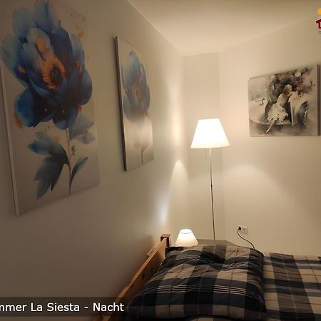 Gaestezimmer La Siesta Ötisheim Exterior foto